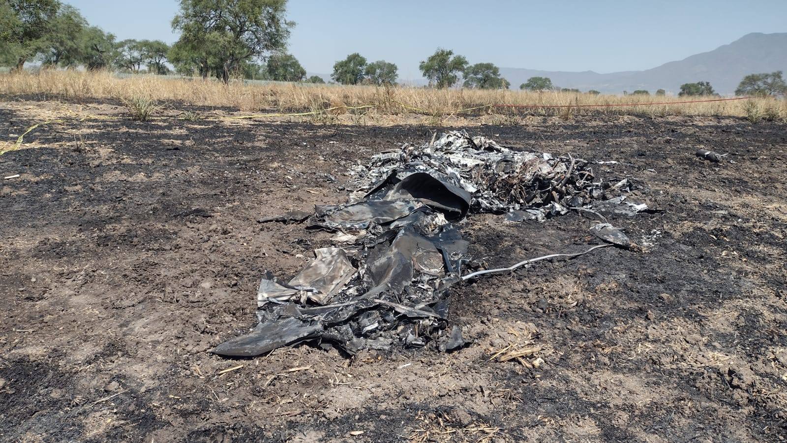  Cae avioneta de la Fuerza Aérea: El desplome ocurrió en Jalisco; hay dos muertos.