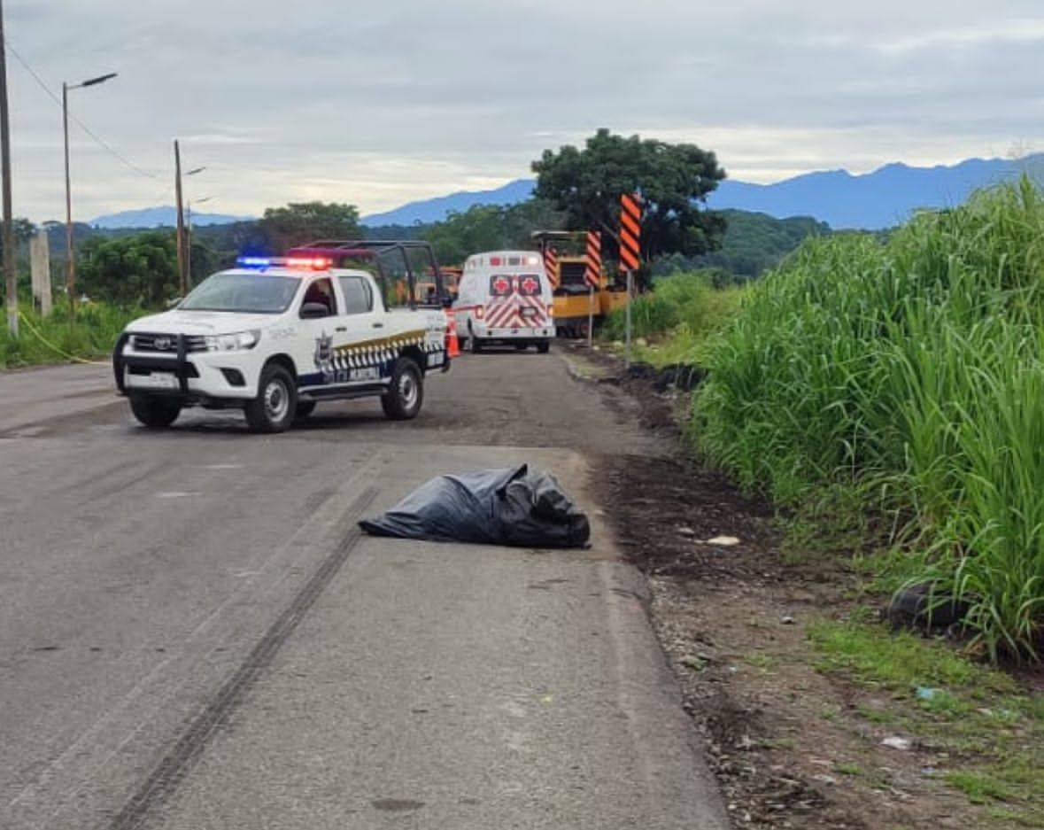 Localizan un cuerpo sin vida embolsado en el Libramiento Sur de Tapachula