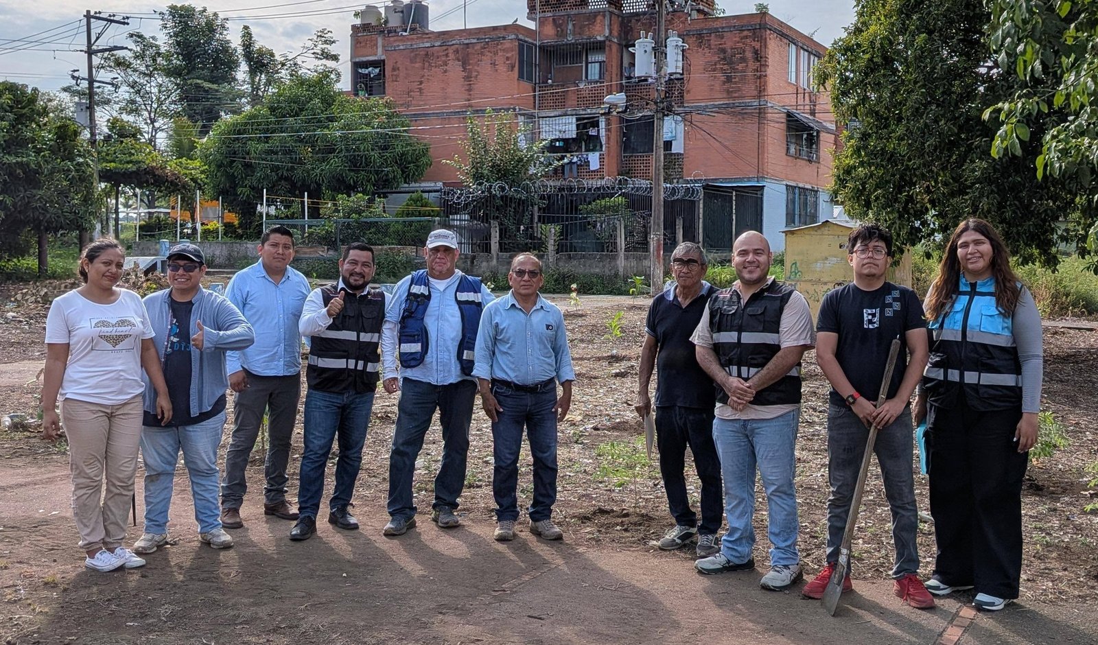 Gobierno Municipal realiza jornada de reforestación en Solidaridad 2000 por el Día Mundial del Medio Ambiente