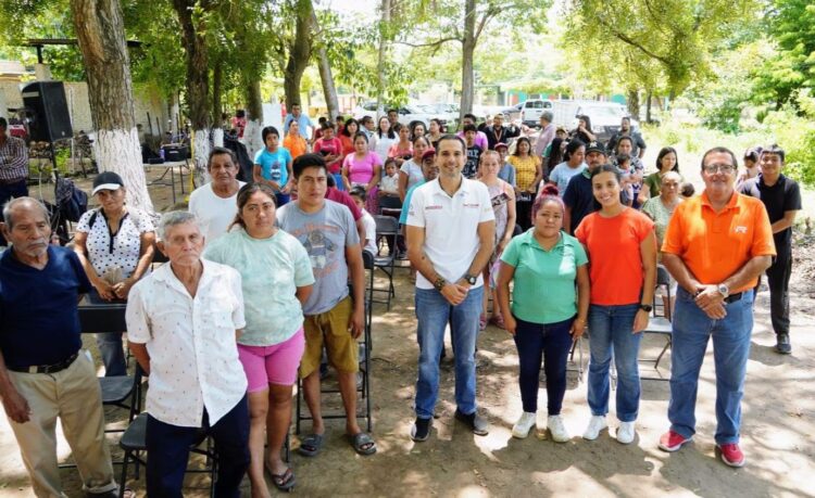 Acerca Ayuntamiento de Tapachula servicios integrales de salud a familias del ejido Morelos