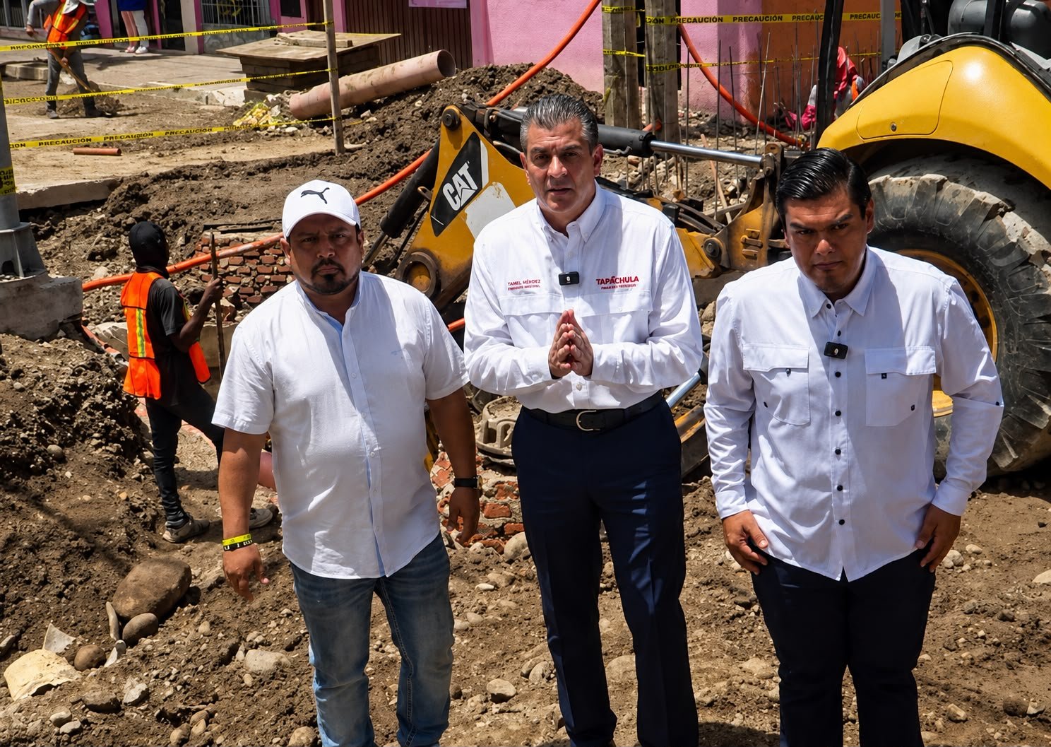 Yamil Melgar supervisa obra pluvial en su fase final para prevenir encharcamientos en el centro de Tapachula