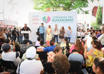 Eduardo Ramírez acerca apoyos y seguridad social a familias de Tuxtla Gutierrez