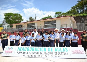 Eduardo Ramírez entrega apoyos al campo y pone en marcha obras prioritarias en la Frailesca