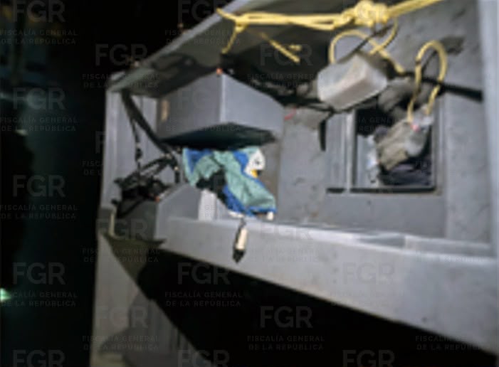 clorhidrato de cocaína en una embarcación.
