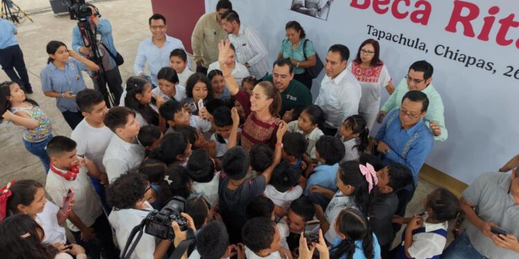 Gira por Chiapas: Presidenta Claudia Sheinbaum concluye exitosa gira de tres días, enmarcada por la cooperación con Estados Unidos 🇺🇸 y el afecto del pueblo de México