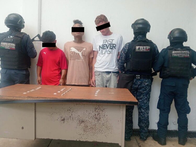 Caen tres presuntos narcomenudistas en pleno centro de Tapachula