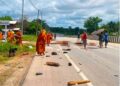 Niño de 11 años arrolla procesión de monjes en Tailandia; ocho muertos y 14 heridos