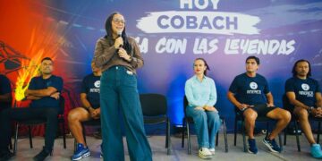 El Cobach inspira a sus estudiantes con la convivencia “Juega con las Leyendas del Fútbol”