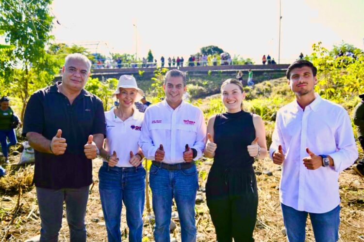 Yazmín Ramírez y Yamil Melgar promueven la reforestación.
