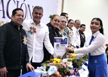 Yamil Melgar reconoce a las nuevas generaciones que construirán el futuro de Tapachula