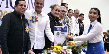 Yamil Melgar reconoce a las nuevas generaciones que construirán el futuro de Tapachula