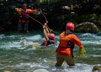 Protección Civil Chiapas se fortalece con capacitación de rescate en inundaciones 