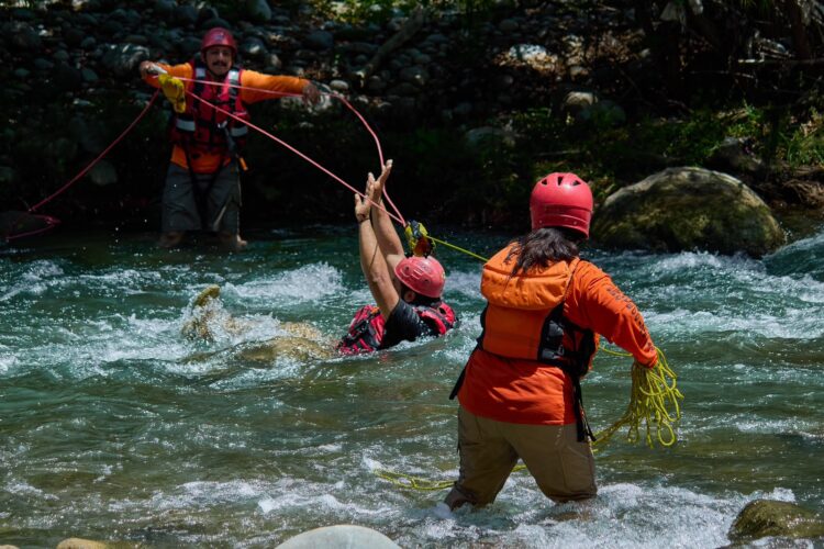 Protección Civil Chiapas se fortalece con capacitación de rescate en inundaciones