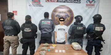 Detienen a hombre con presunta marihuana y un vehículo en Tuxtla Gutiérrez