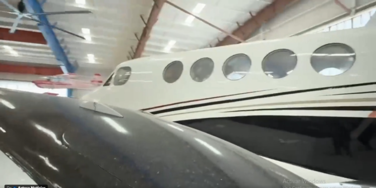 Revelan que avión usado en el traslado de “El Mayo” Zambada fue modificado para ocultar su identidad