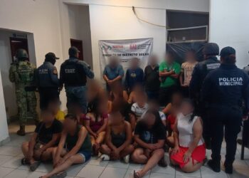 Catean siete establecimientos en Benemérito de Las Américas; aseguran a 26 personas y droga
