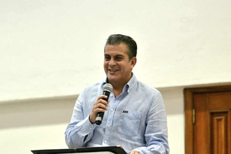 Yamil Melgar reconoce la vocación de las y los nuevos profesionales de enfermería