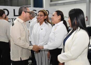 Llama Oswaldo Chacón a fortalecer el crecimiento y la calidad académica de la UNACH