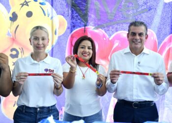 BEBA PEDRERO Y YAMIL MELGAR SE SUMAN A LA COLECTA DE PAÑALES EN APOYO A ADULTOS MAYORES.