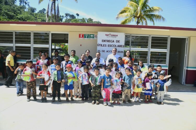 Invertir en la educación es invertir en Tapachula: Yamil Melgar.
