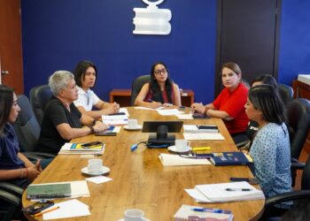 Cobach elabora convocatoria para la homologación y renivelación salarial docente