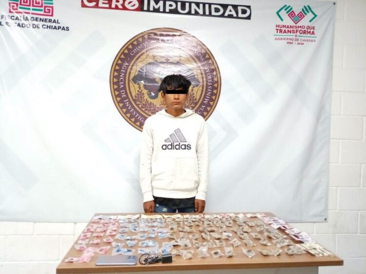 Ofrecía droga desde su motocicleta; lo detienen en Tuxtla Gutiérrez