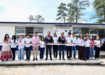 Eduardo Ramírez impulsa obras para fortalecer la educación y la conectividad en Comitán y Altamirano