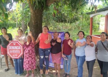 En Tuxtla Chico, Tu Voz tiene Fuerza ,tu Vida tiene Valor: Gobierno Municipal y Centro LIBRE fortalecen la prevención de violencia contra las mujeres en escuelas.