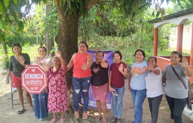 En Tuxtla Chico, Tu Voz tiene Fuerza ,tu Vida tiene Valor: Gobierno Municipal y Centro LIBRE fortalecen la prevención de violencia contra las mujeres en escuelas.
