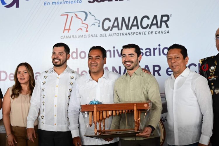 Eduardo Ramírez asiste a celebración por segundo aniversario de Canacar Delegación Chiapas