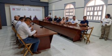 Consejo Municipal de Protección Civil Tuxtla Chico en sesión permanente por el paso de la Onda Tropical No 41.