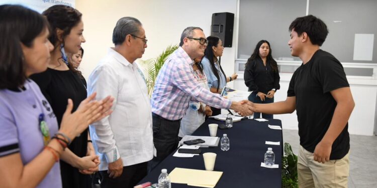 Da UNACH atención integral a su comunidad estudiantil