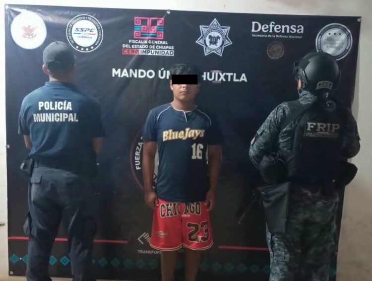 Detienen a hombre en Huixtla con motocicleta reportada como robada en Guatemala