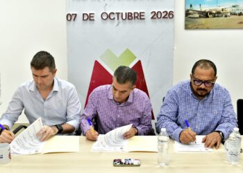 Luis Pedrero y Yamil Melgar firman convenio histórico para financiamiento a empresarios tapachultecos
