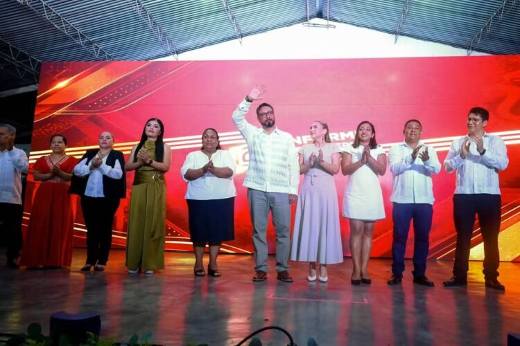 Histórico Segundo Informe: Julio Gamboa consolida la transformación de Tuxtla Chico con paz, obras y justicia social.