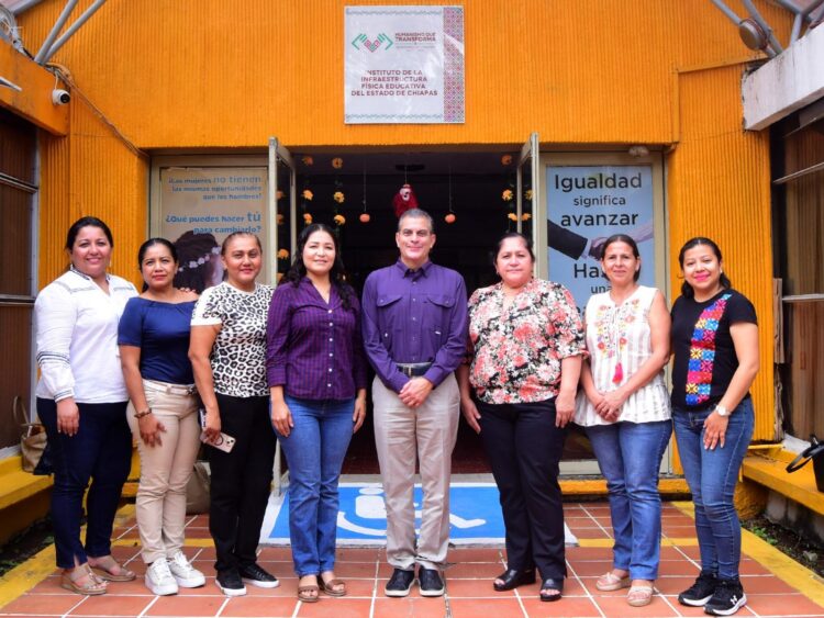 Yamil Melgar gestiona ante INIFECH mejoras en instalaciones educativas de Tapachula