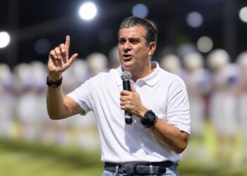 Yamil Melgar impulsa el regreso del fútbol americano a Tapachula