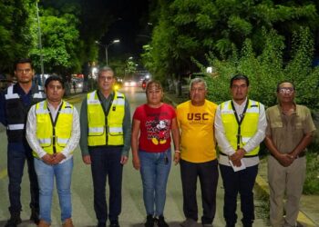 El alcalde Yamil Melgar supervisa más de 150 luminarias solares instaladas durante el último mes en distintos puntos de la zona baja.