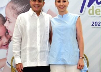 Beba Pedrero y Yamil Melgar invitan a micropigmentación